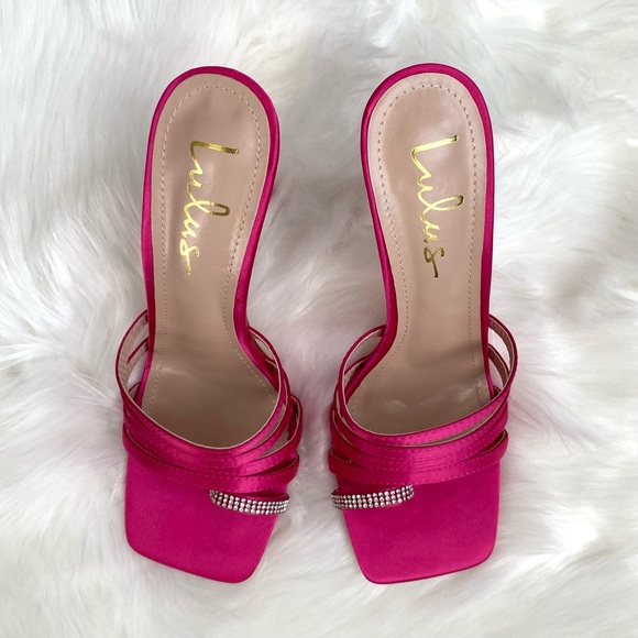 NIB Lulu’s Size 8 Hot Pink Satin Y2K Square Toe Heels with Rhinestones - Picture 7 of 10